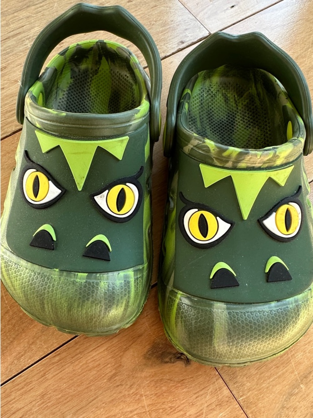 Baby/Toddler Size 7 Green Monster/Alligator Clog/ Water Shoes
